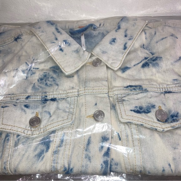 Free People Rumors Denim Jacket NWT - Picture 7 of 16